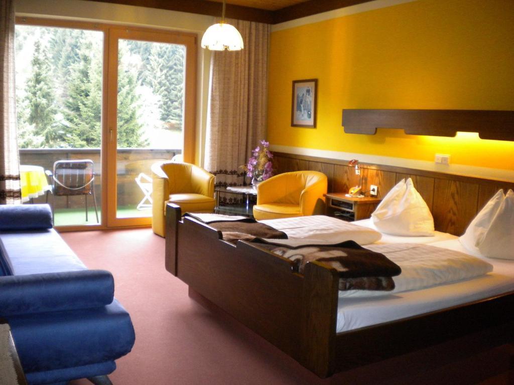 Gaestehaus Sagmeister Bed and Breakfast Bad Kleinkirchheim Exteriör bild