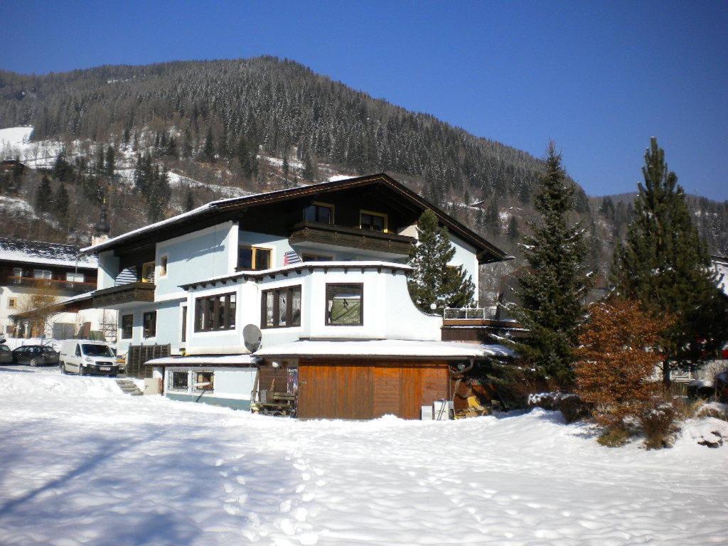 Gaestehaus Sagmeister Bed and Breakfast Bad Kleinkirchheim Exteriör bild